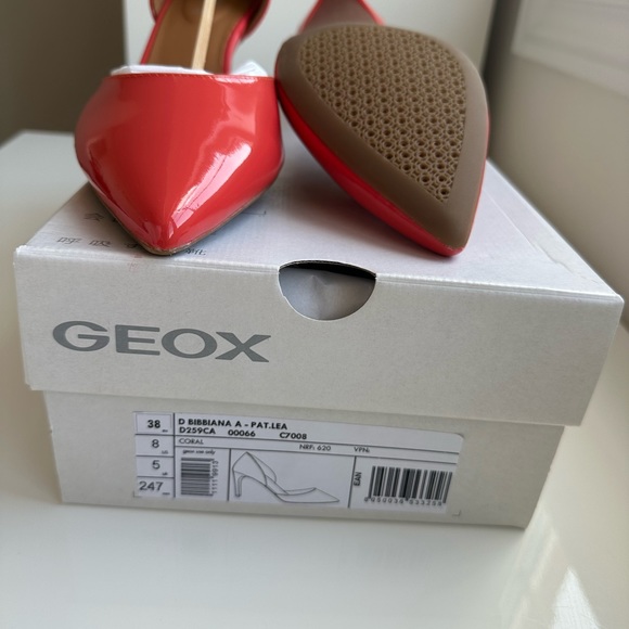 Geox Heels! Brand New in box! - Picture 5 of 7